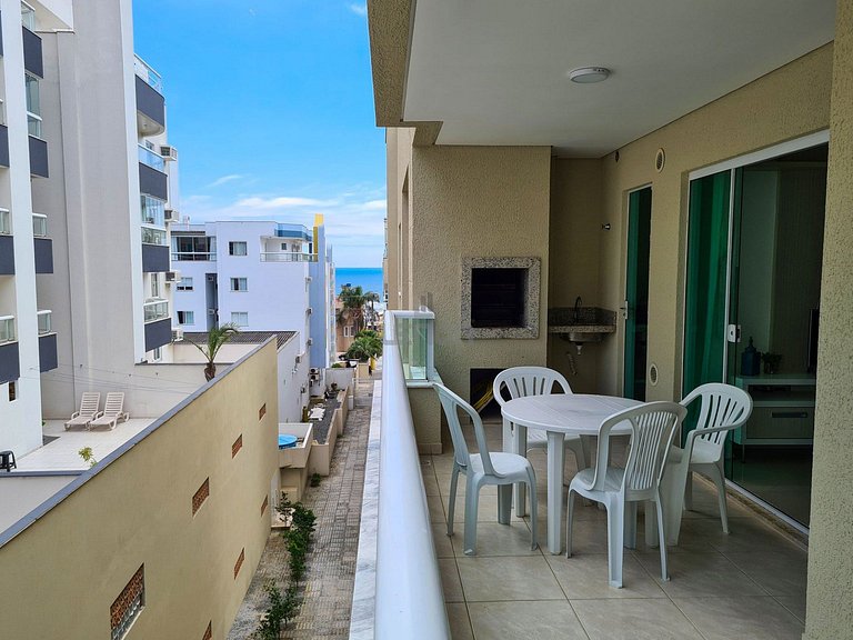 249 - Apartamento na praia de Bombas