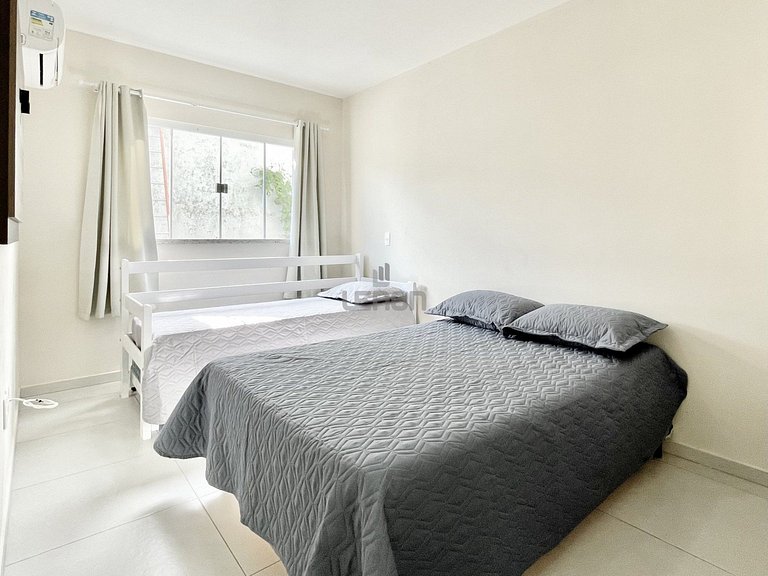 052 - Excelente apartamento em Bombas