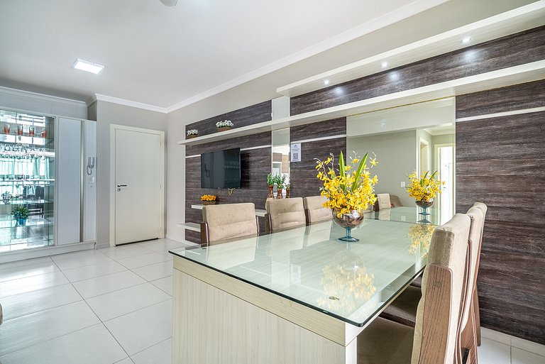 052 - Excelente apartamento em Bombas