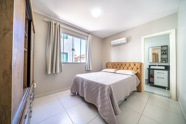 052 - Excelente apartamento em Bombas