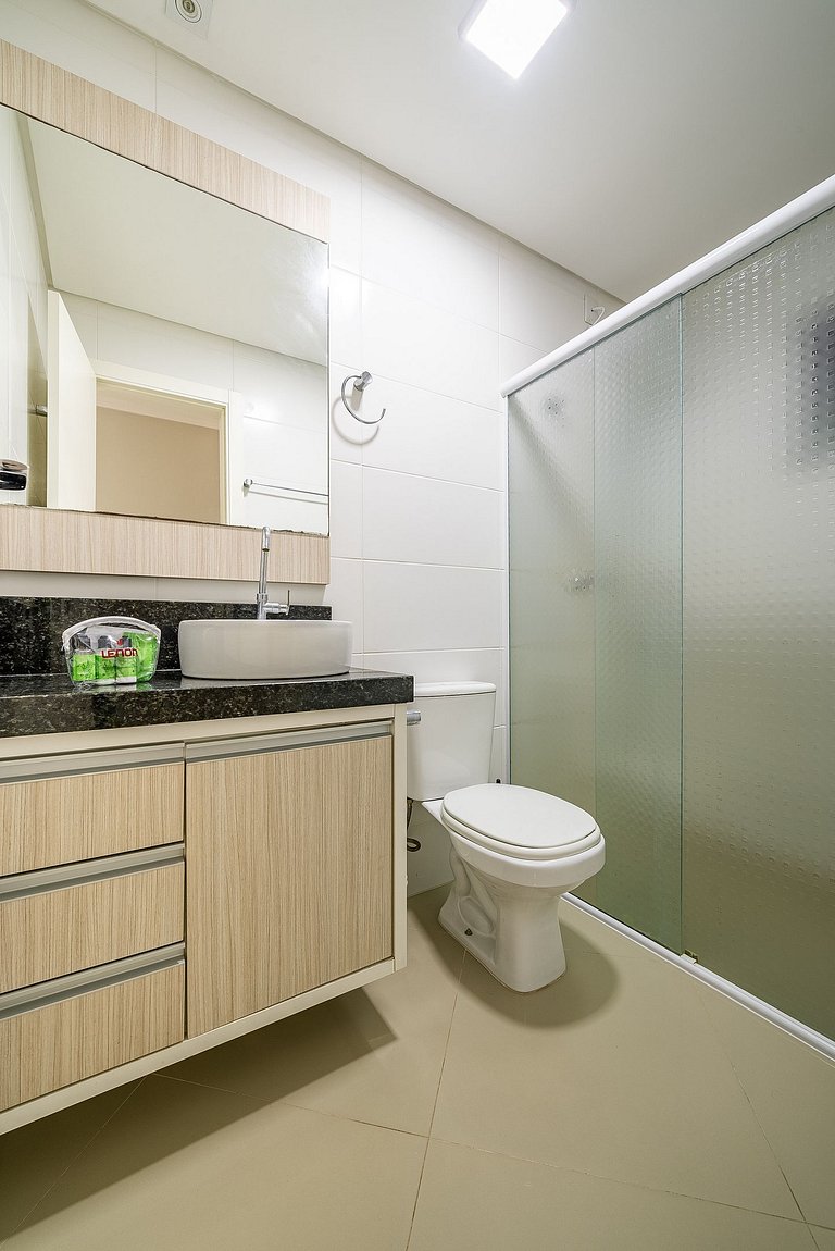 249 - Apartamento na praia de Bombas