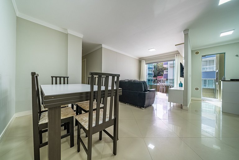249 - Apartamento na praia de Bombas