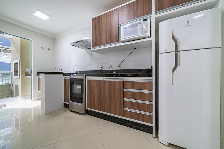 249 - Apartamento na praia de Bombas