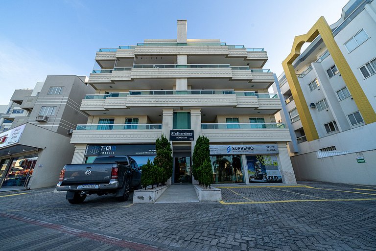 249 - Apartamento na praia de Bombas