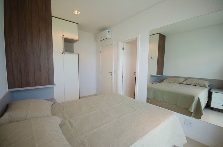 175 -  Cobertura Dúplex com Vista Mar em Mariscal