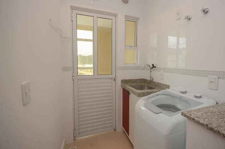 175 -  Cobertura Dúplex com Vista Mar em Mariscal
