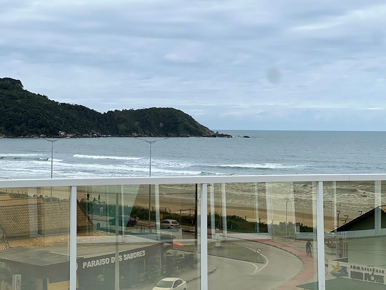 175 -  Cobertura Dúplex com Vista Mar em Mariscal