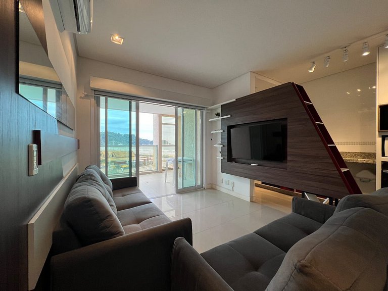 175 -  Cobertura Dúplex com Vista Mar em Mariscal