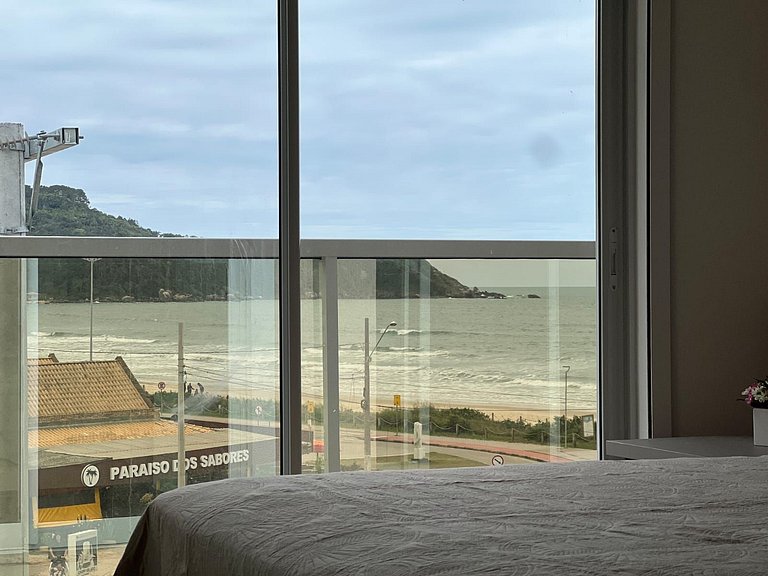 175 -  Cobertura Dúplex com Vista Mar em Mariscal