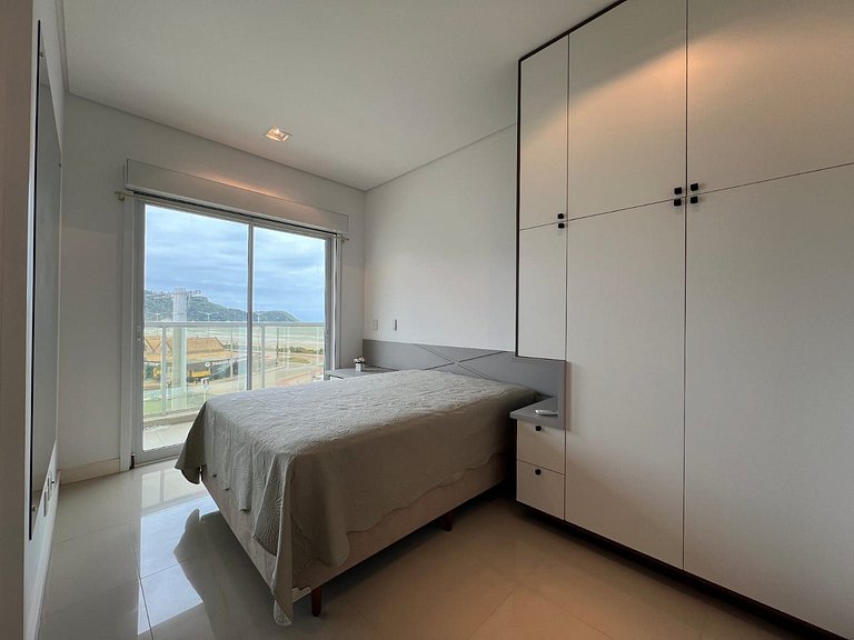 175 -  Cobertura Dúplex com Vista Mar em Mariscal