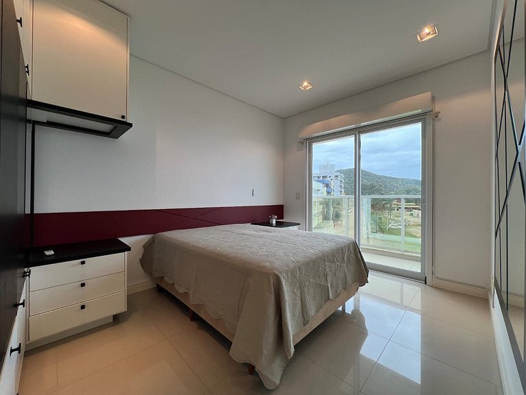 175 -  Cobertura Dúplex com Vista Mar em Mariscal