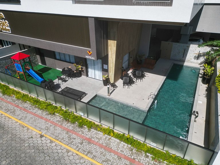 133 - Lindo apartamento na praia de Bombas
