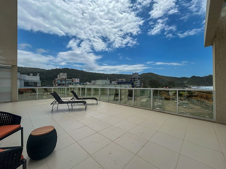 175 -  Cobertura Dúplex com Vista Mar em Mariscal
