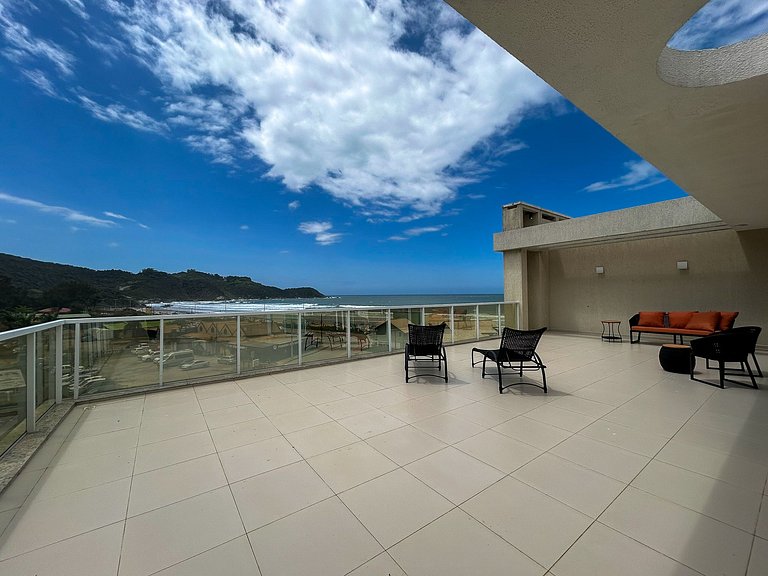 175 -  Cobertura Dúplex com Vista Mar em Mariscal