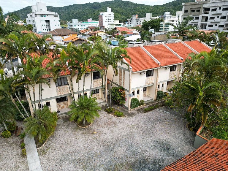410 - Apartamento 2 quartos em Bombas