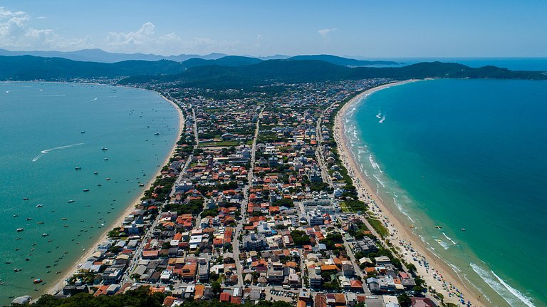161 - Cobertura de Luxo com vista mar em Mariscal