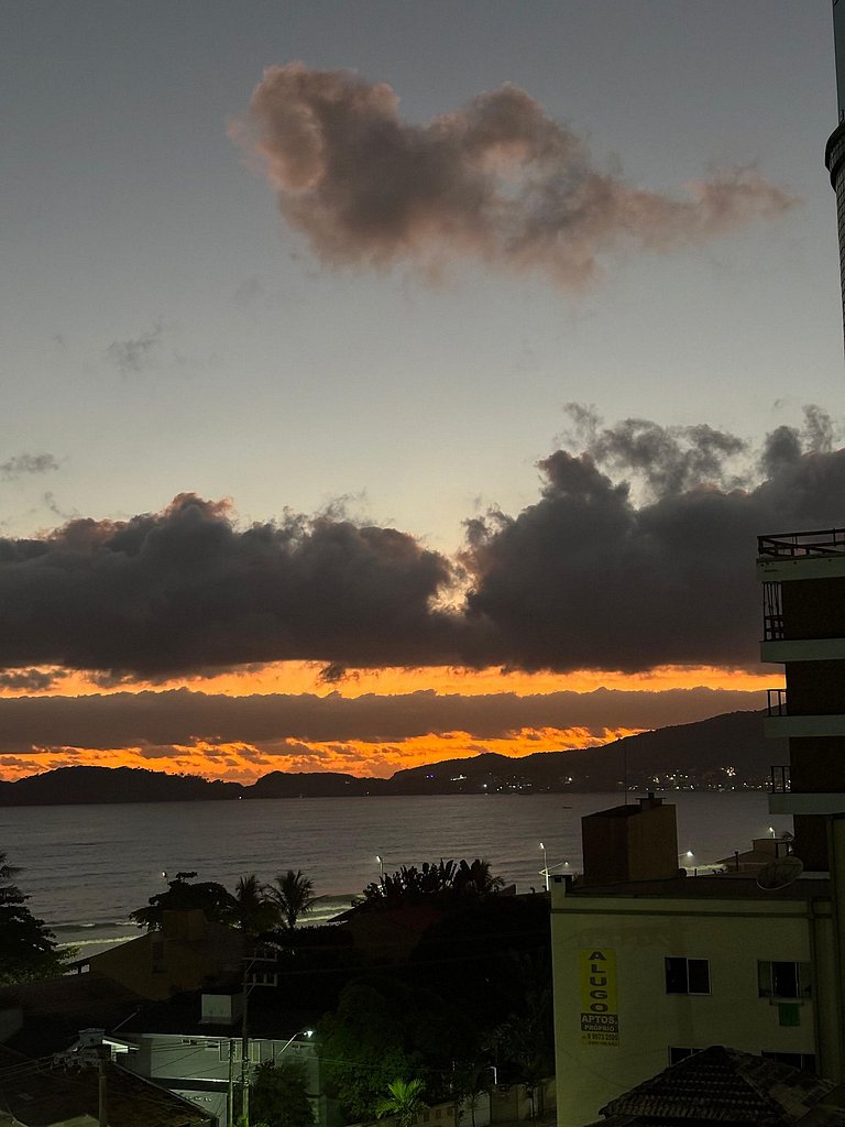 175 -  Cobertura Dúplex com Vista Mar em Mariscal