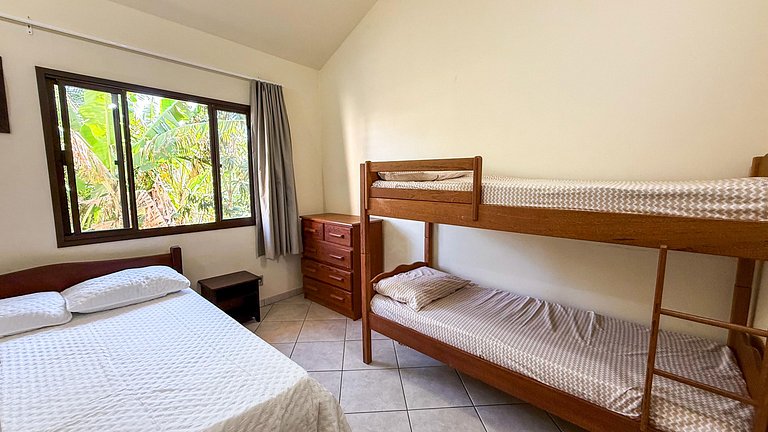 412 - Apartamento 2 quartos em Bombas