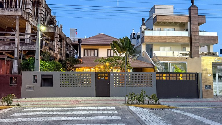 393 - Casa completa e espaçosa em Mariscal