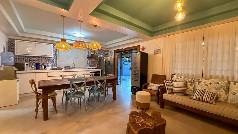 393 - Casa completa e espaçosa em Mariscal