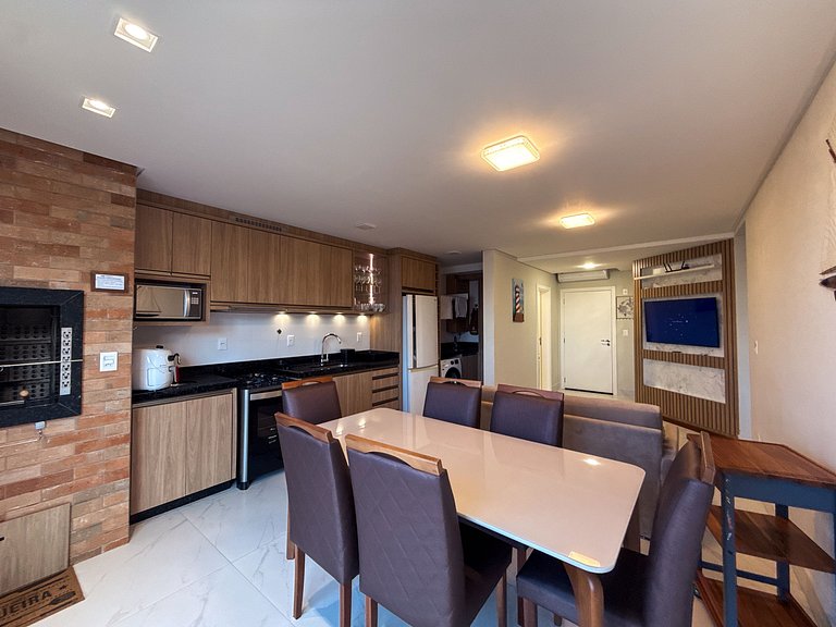 404 - Apartamento 2 suítes na praia de Bombas