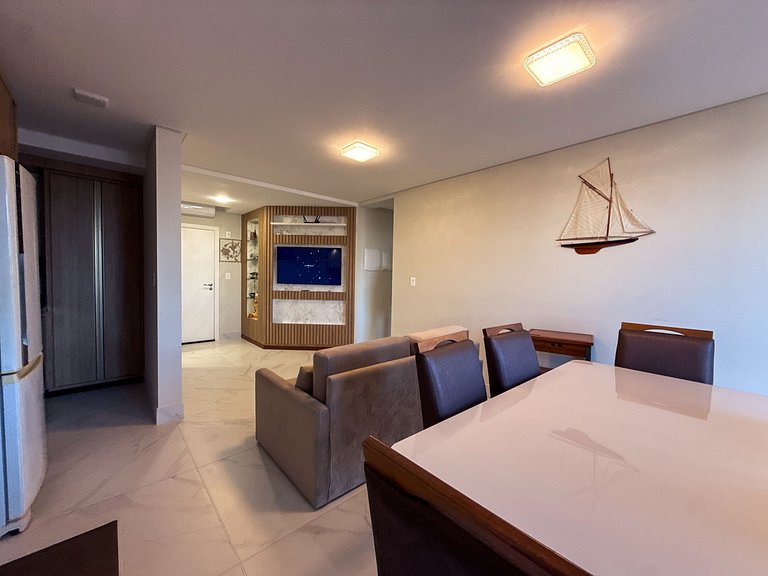 404 - Apartamento 2 suítes na praia de Bombas