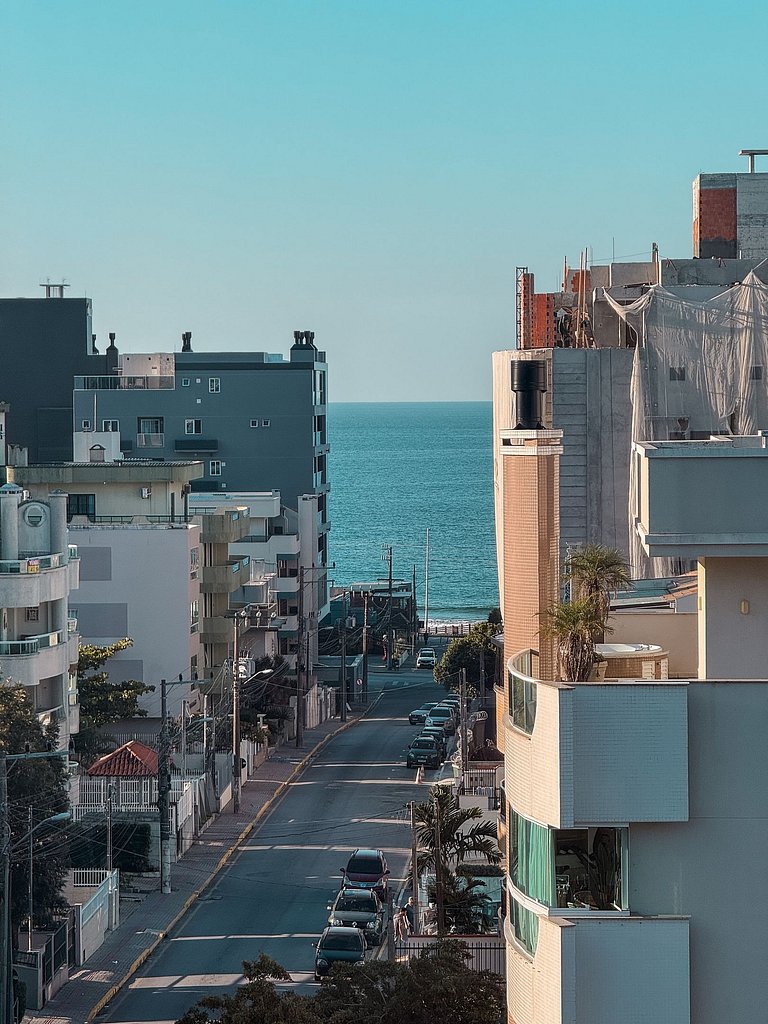 404 - Apartamento 2 suítes na praia de Bombas