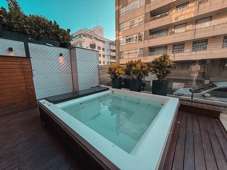 404 - Apartamento 2 suítes na praia de Bombas