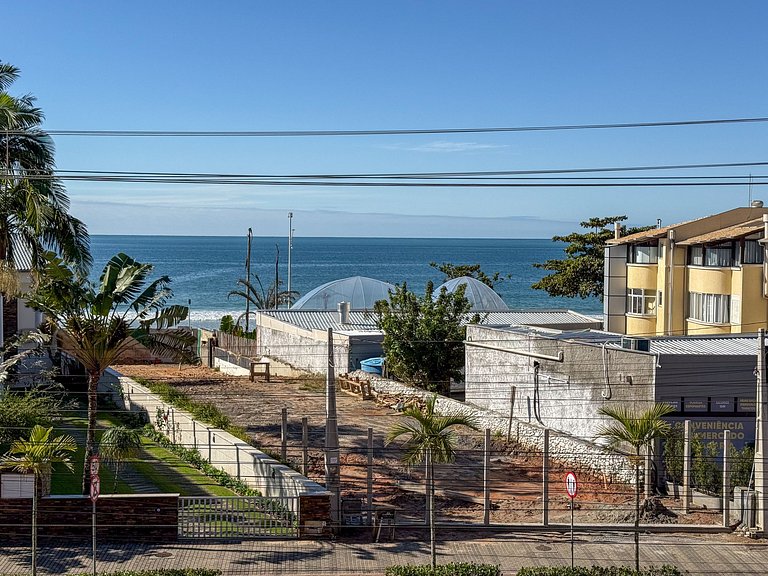 269 - Apto na Avenida a  50m da praia de Bombas
