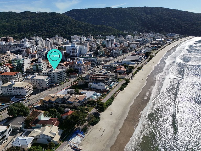 269 - Apto na Avenida a  50m da praia de Bombas