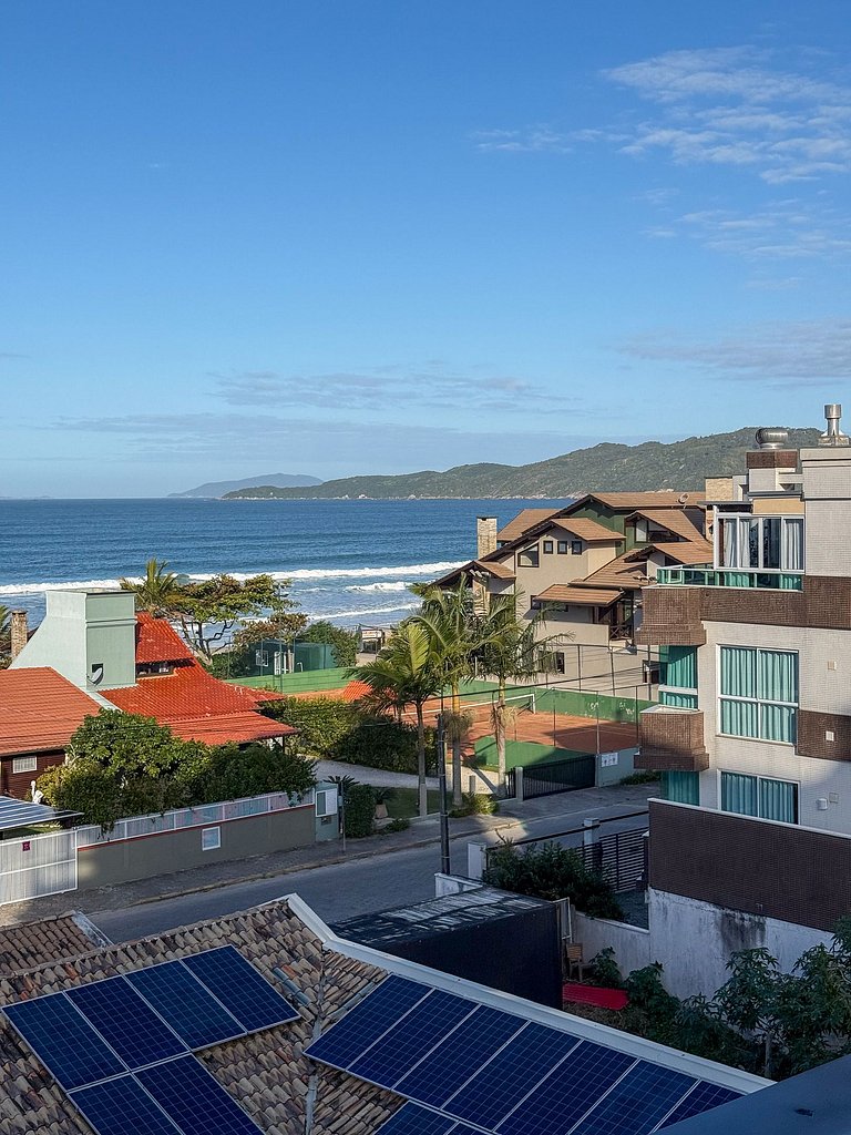 174 - Mariscal: Apto novo com 3 suítes e piscina