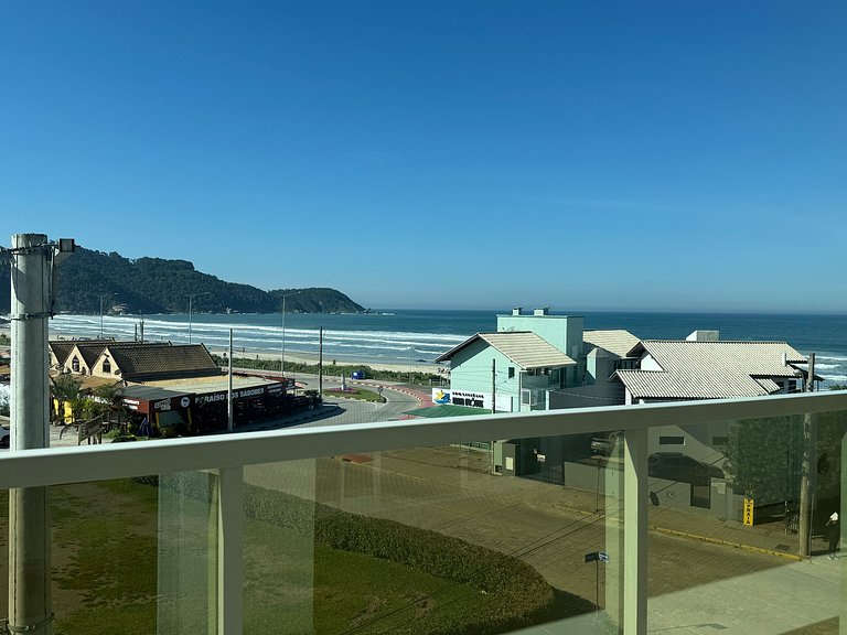 175 -  Cobertura Dúplex com Vista Mar em Mariscal