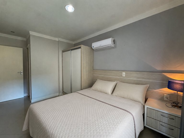 262 - Lindo apartamento da praia de Bombas
