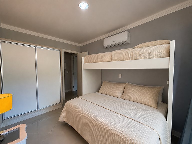 262 - Lindo apartamento da praia de Bombas