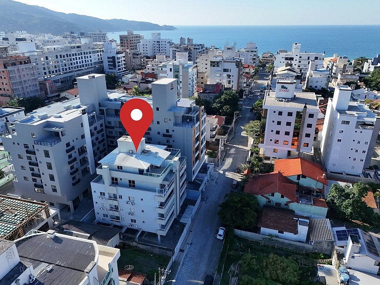 208 - Apto confortável com 2 quartos em Bombas